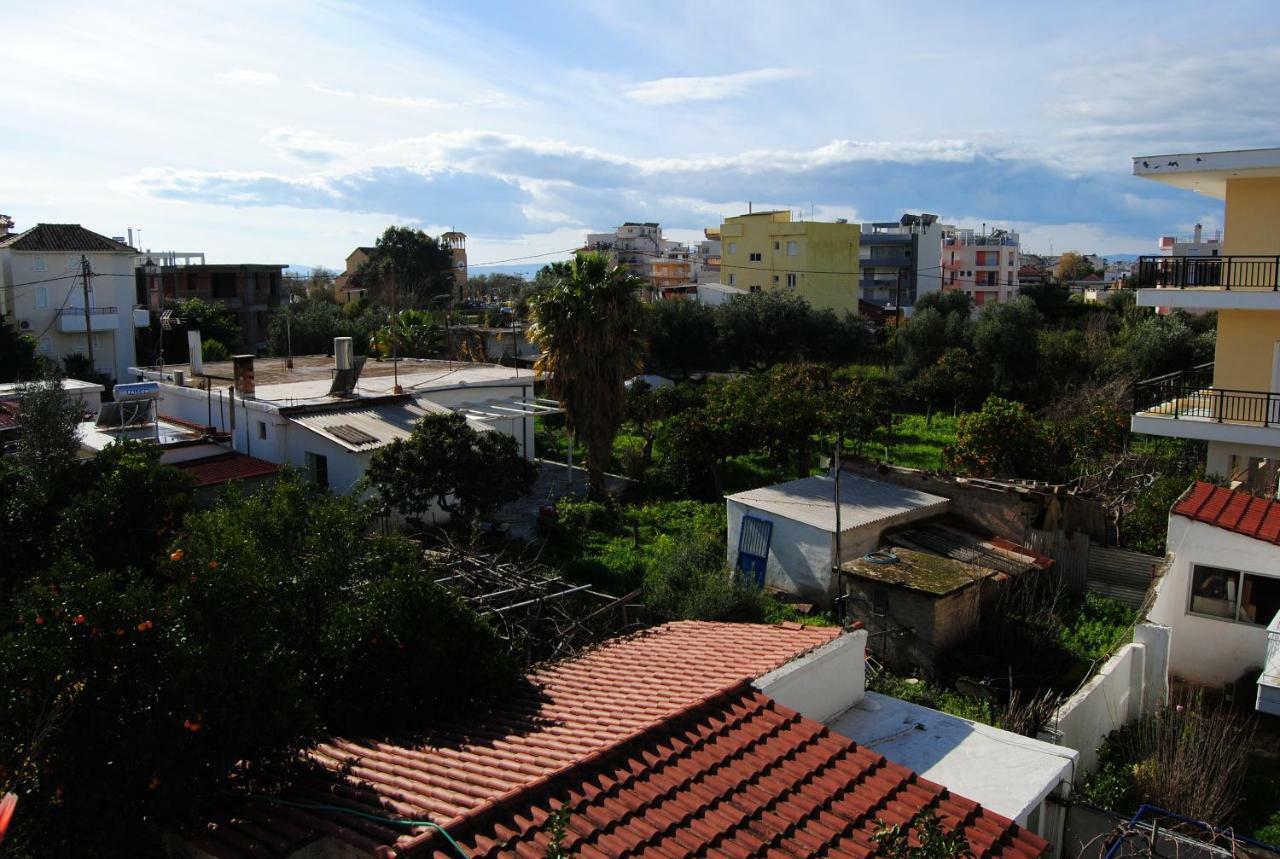 Apartment By The Beach Kalamata Exterior foto