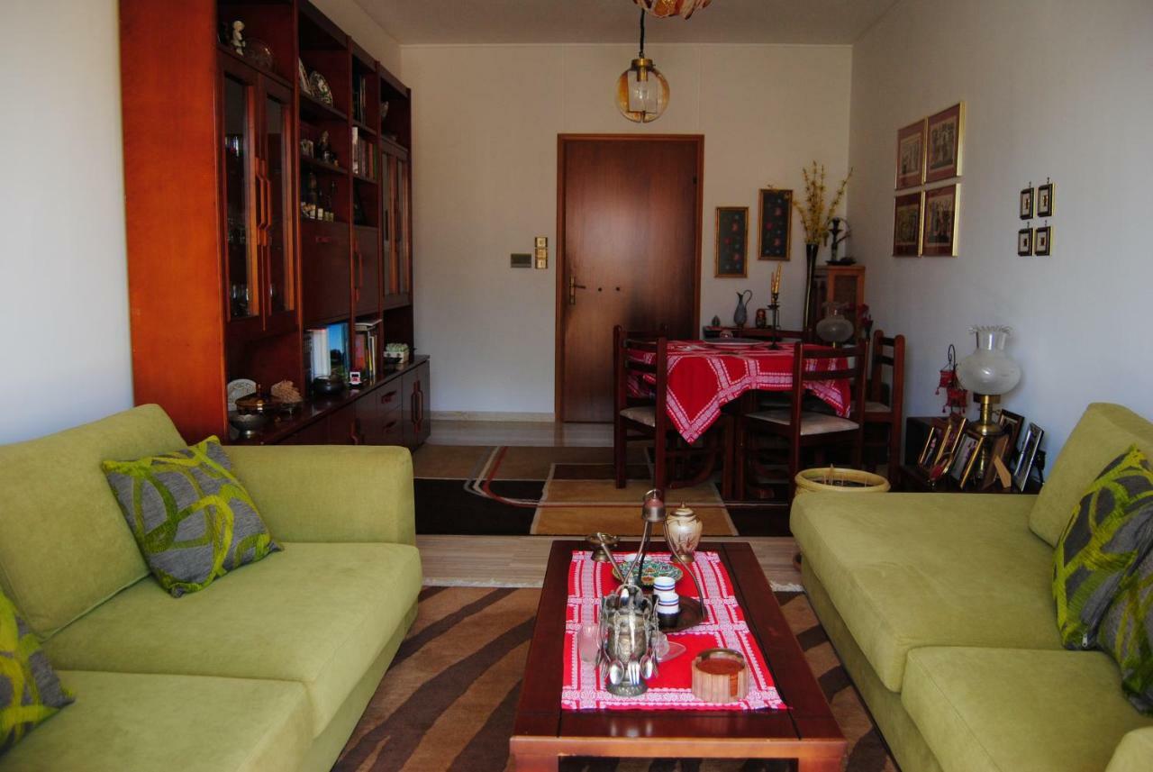 Apartment By The Beach Kalamata Exterior foto