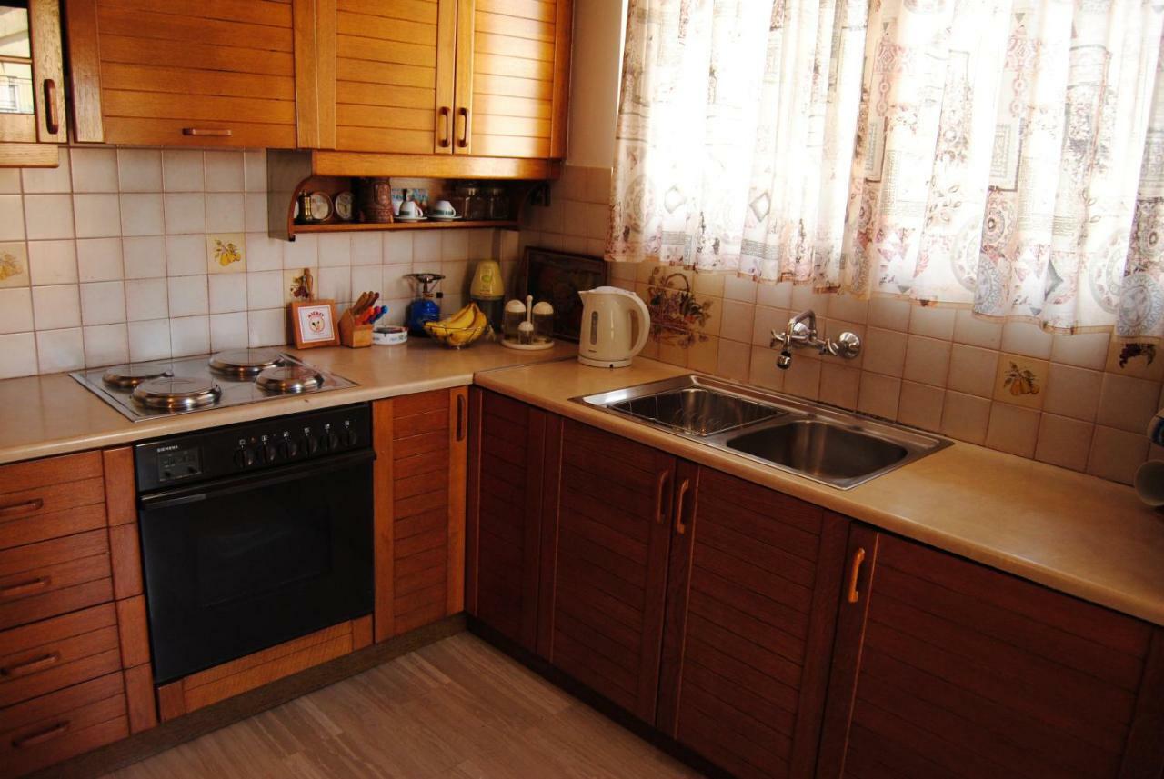 Apartment By The Beach Kalamata Exterior foto